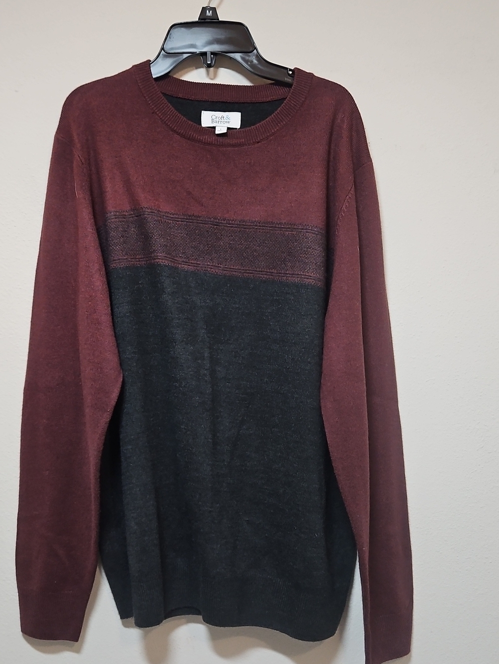 Croft & Barrow Large Men's Burgundy and Charcoal Two-Tone Crewneck Sweater